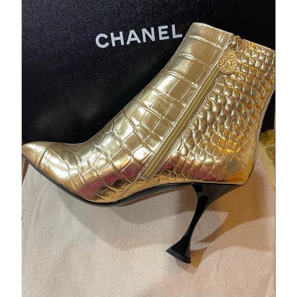 Chanel Gold Calfskin Crocodile-Embossed Cap-Toe Ankle Boots 36 & 37 EU - Picture 6 of 7